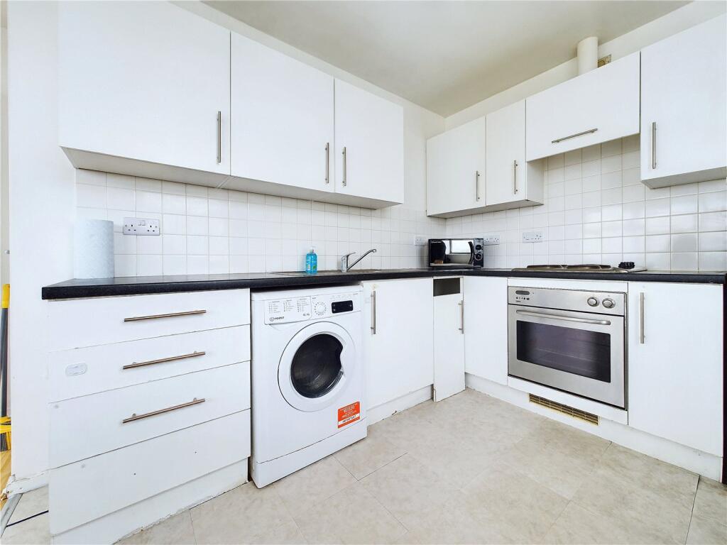 Apartment in London - View 5