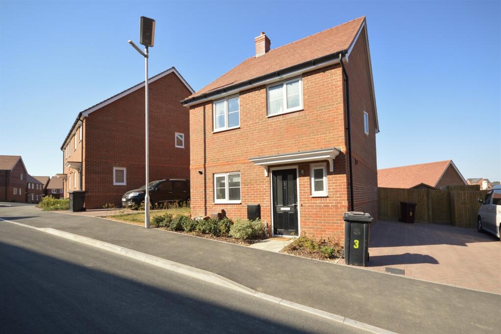 Main image of property: Carthouse Mead, West Broyle, Chichester, PO19
