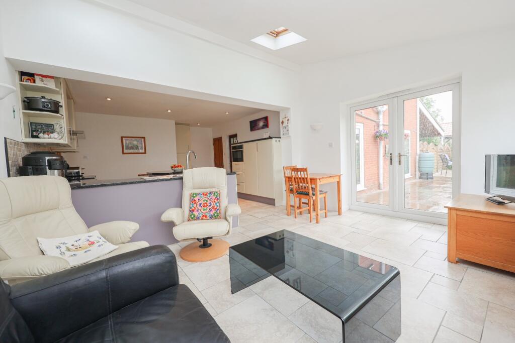 House in North Kesteven, Dunston - More