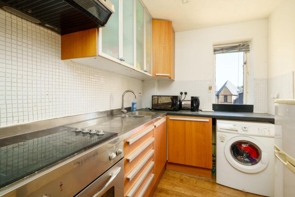 Apartment in London - View 3