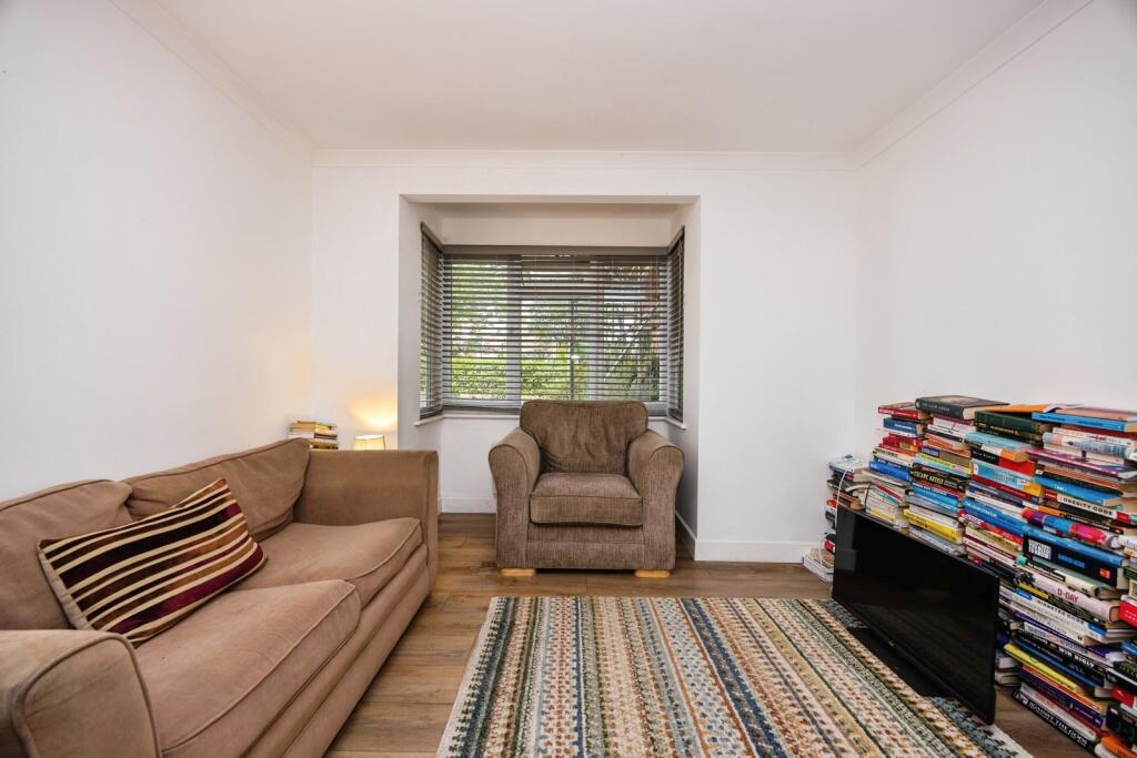 Apartment in Guildford - View 5