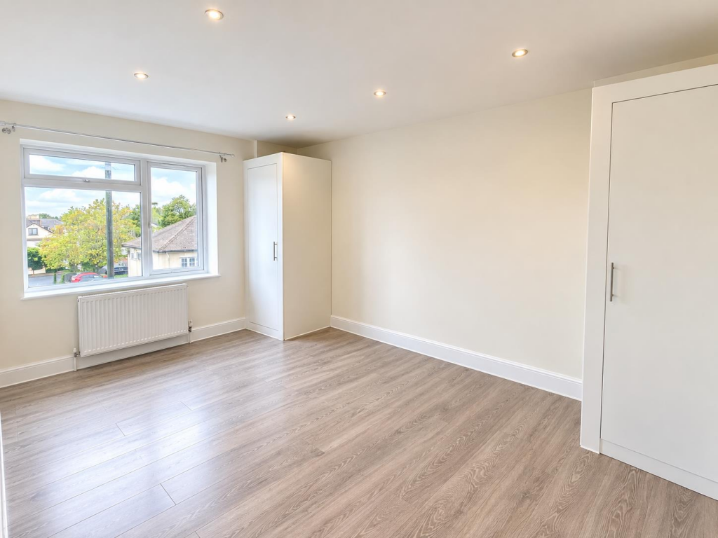 Apartment in Epsom and Ewell, Epsom - View 4