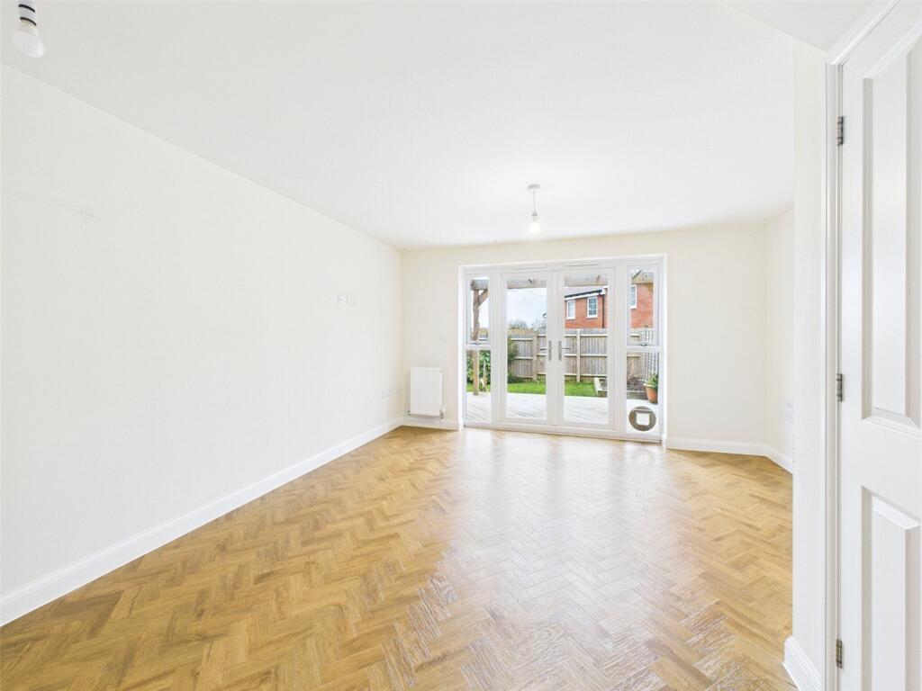 Thomas Tudor Way, Great Oldbury, Stonehouse, Gloucestershire, GL10 photo 3
