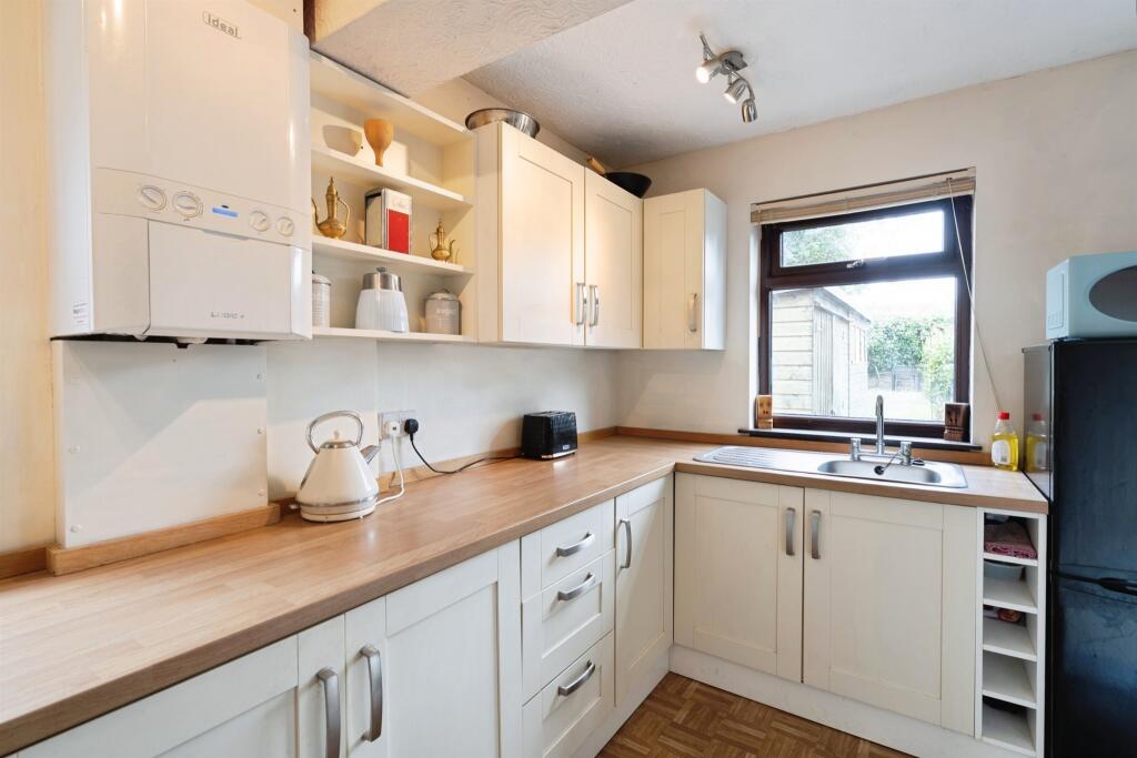 House in Test Valley, Andover - View 5