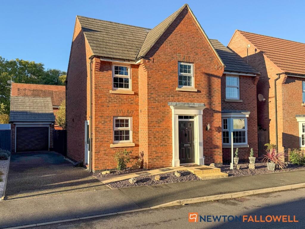 4-bed detached on Marron Court, Fernwood, NG24, £335,000