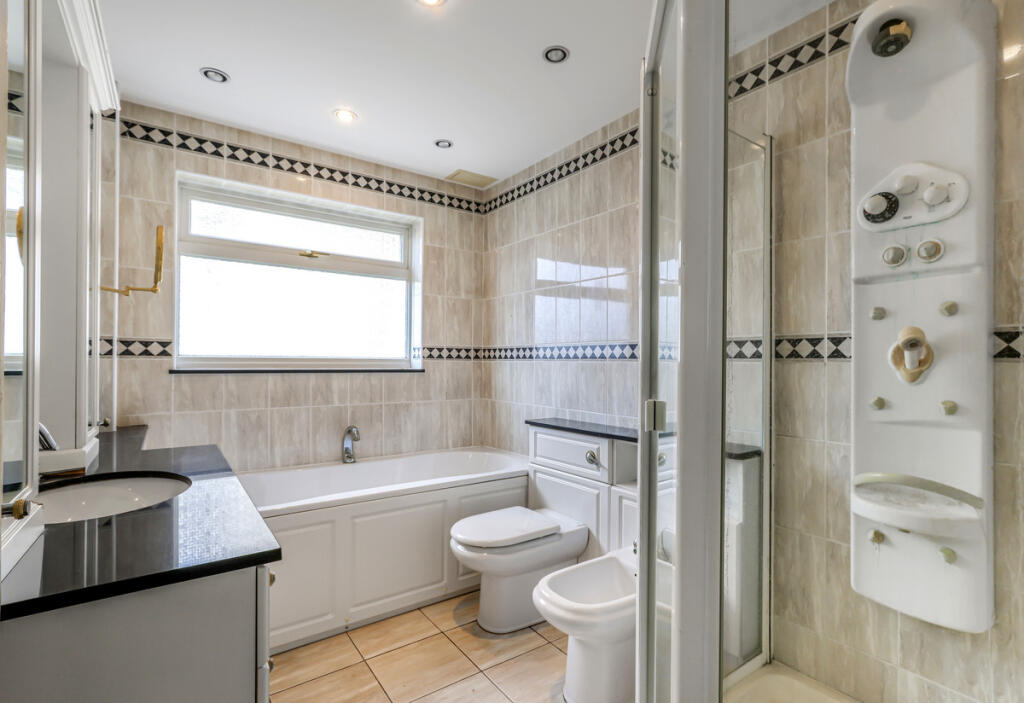 Additional image 8 of Sandbanks Road, Poole, BH14