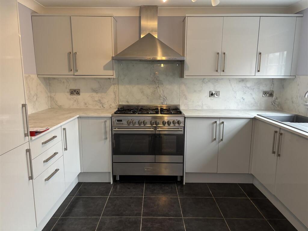 House in Doncaster - View 5