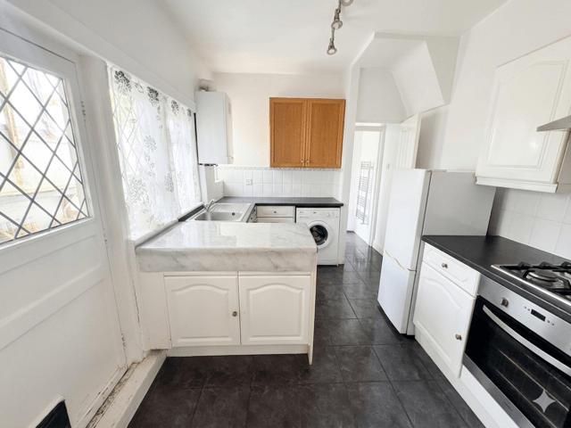 House in Twickenham - View 4