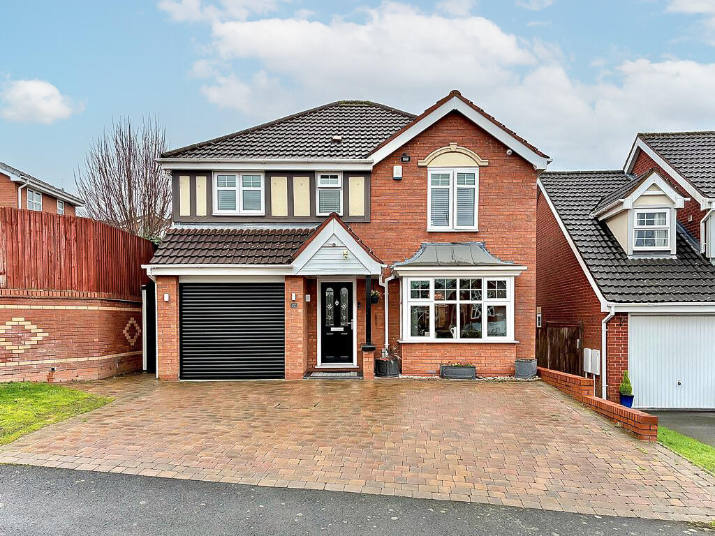 4-bed detached on Winrush Close, LOWER GORNAL, DY3 2NE, £400,000