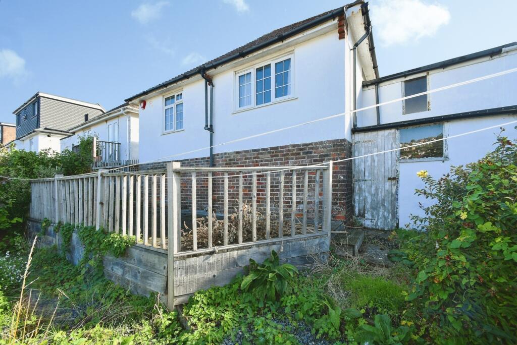 House in Brighton, Saltdean - More