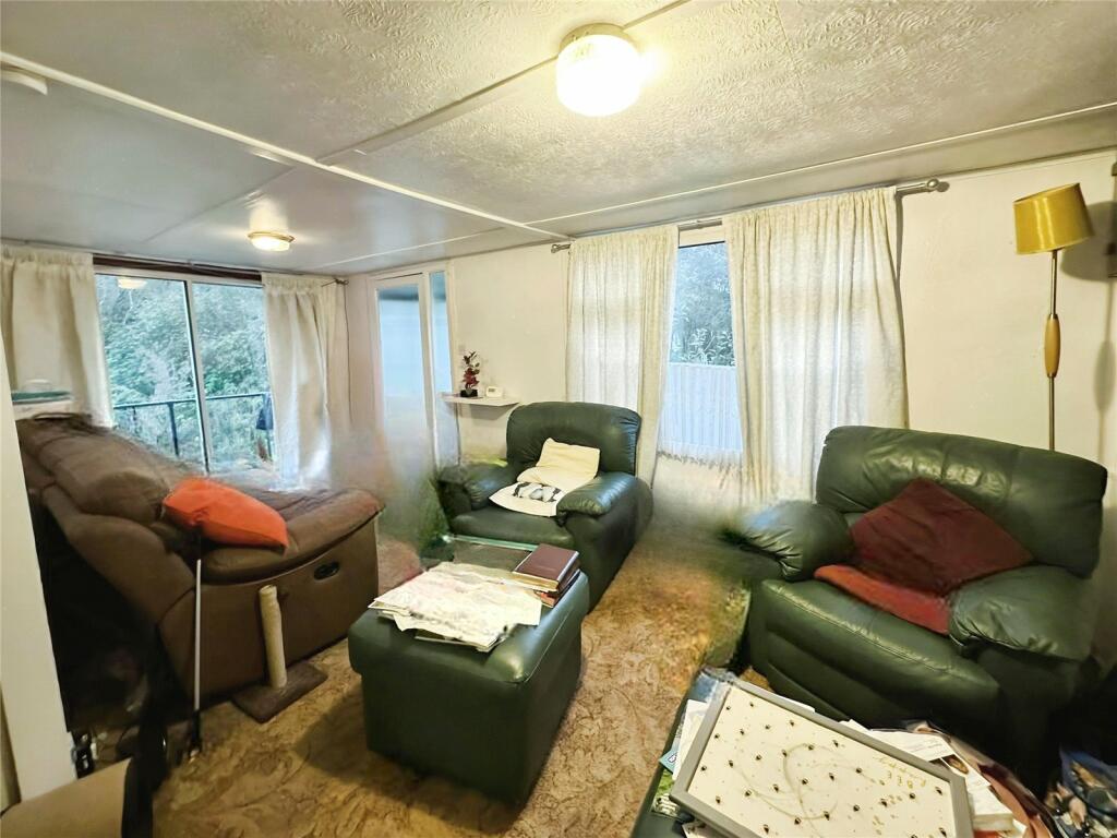 New Square, The Dome Village, Hockley, SS5 photo 4