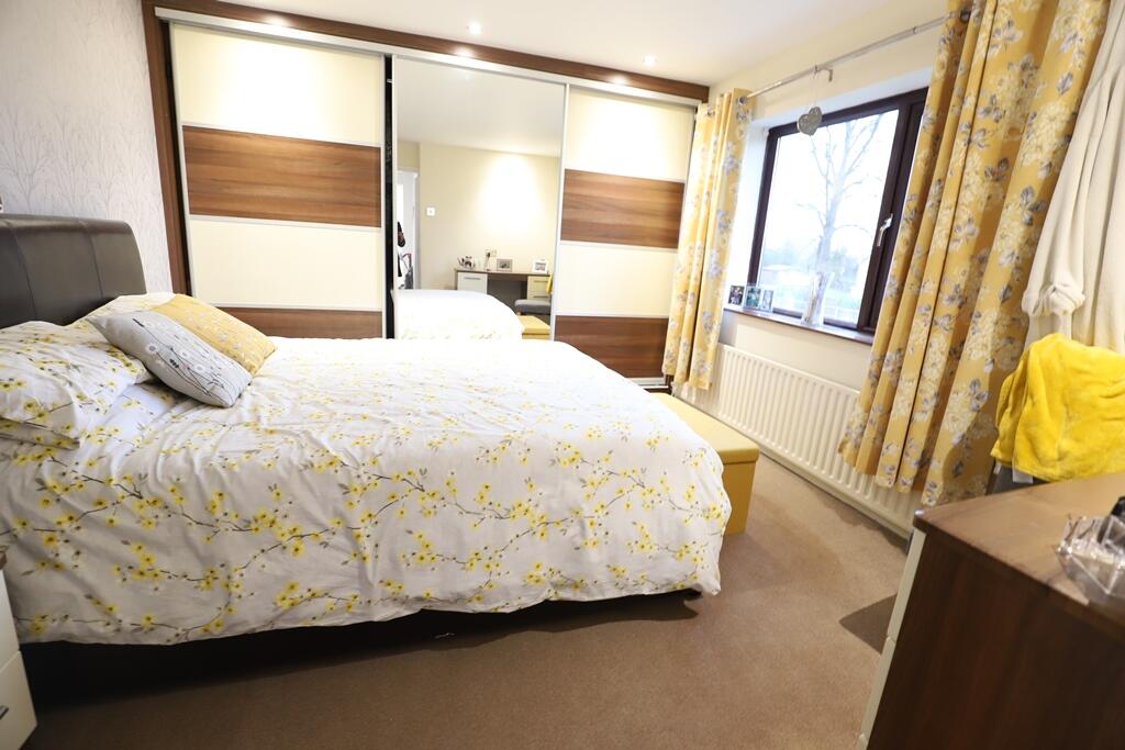 Apartment in Stoke-on-Trent - More