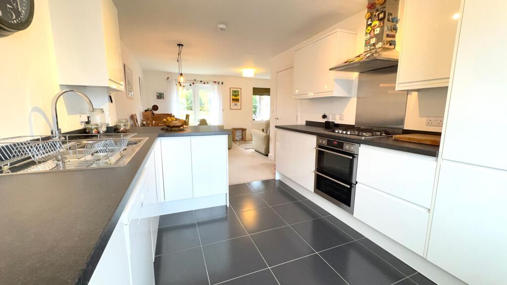 Teign Fort Drive, Kingsteignton, TQ12 photo 3