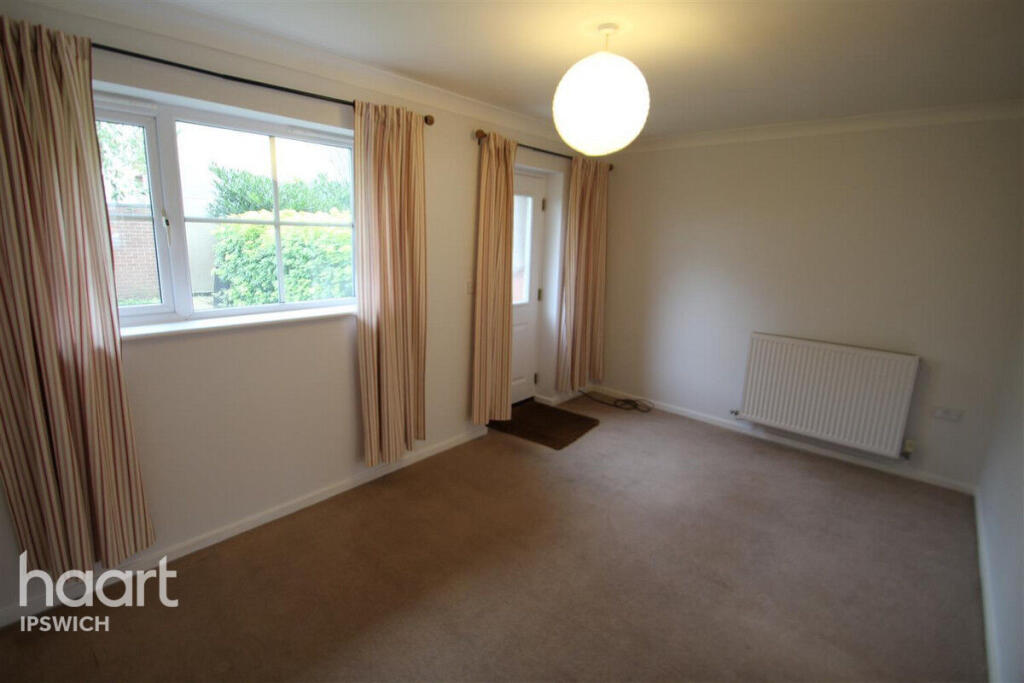 House in Ipswich - View 5