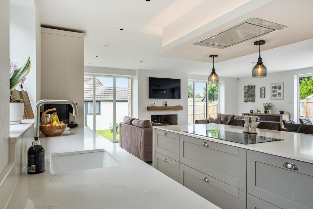 House in Ferndown, Tricketts Cross - View 5