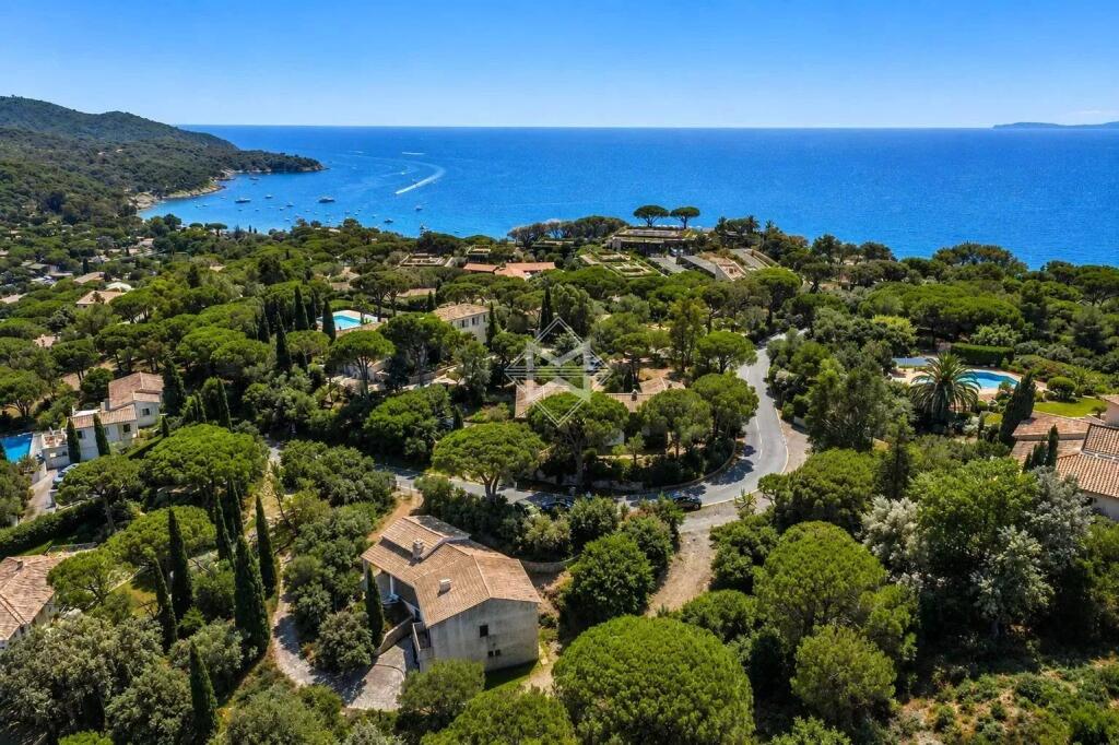 Main image of property: Provence-Alps-Cote d`Azur, Var, La Croix-Valmer