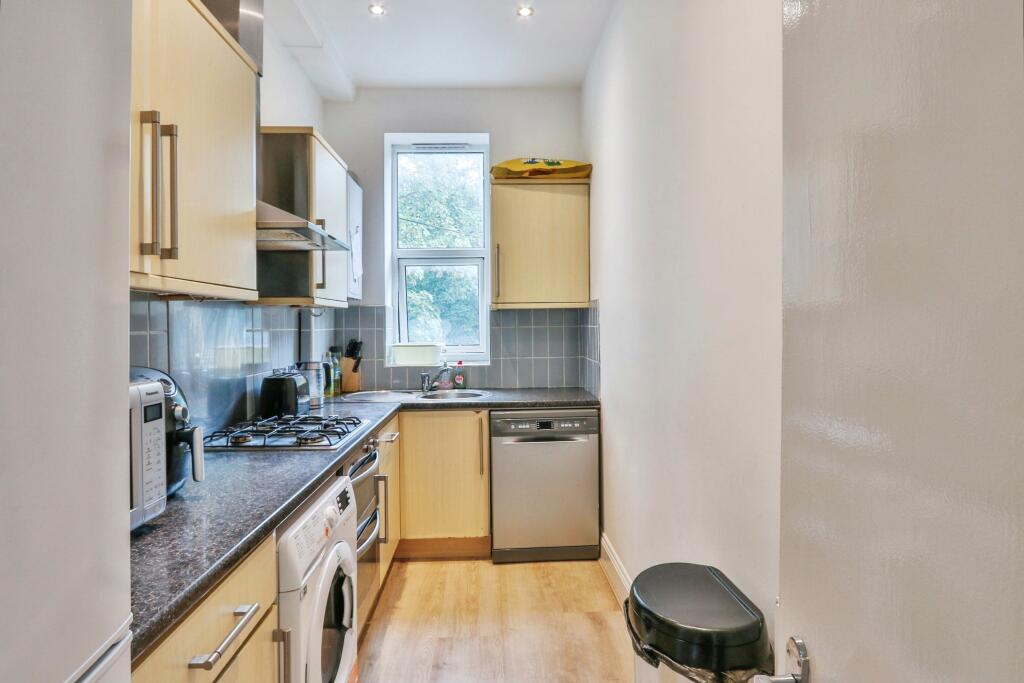 Wimborne Road, BOURNEMOUTH, Dorset, BH2 photo 5