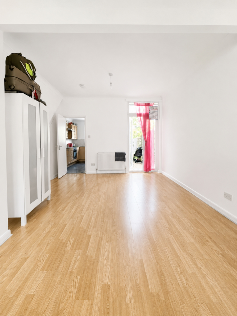 House in Harrow - View 3