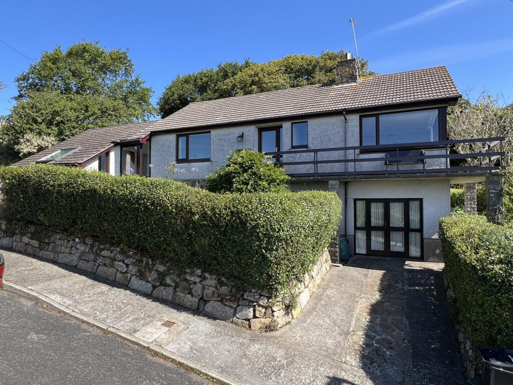 4-bed detached on 2, Gwelenys Road, £650,000