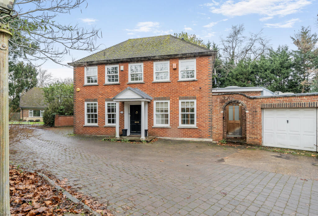 Main image of property: Oak Lodge Drive, Redhill, Surrey, RH1