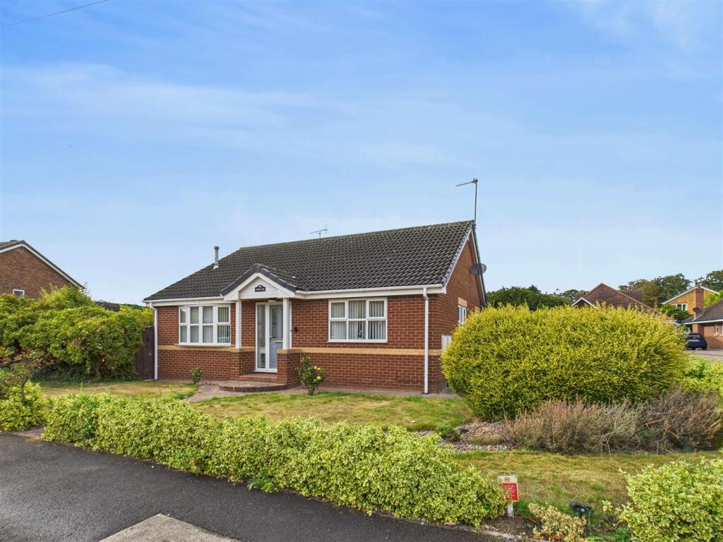 3-bed detached on Nunburnholme Avenue, North Ferriby, £349,950