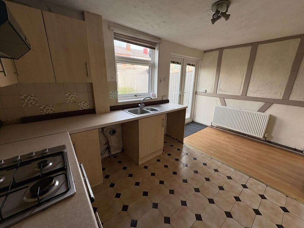78 Warrington Road photo 4