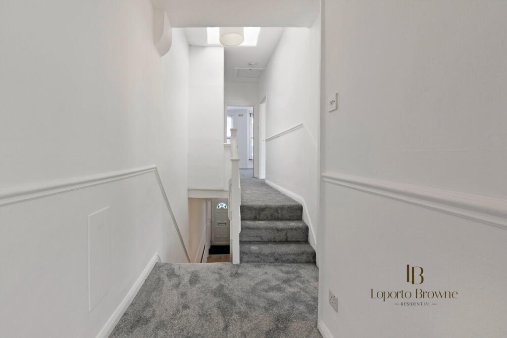 House in London - View 5