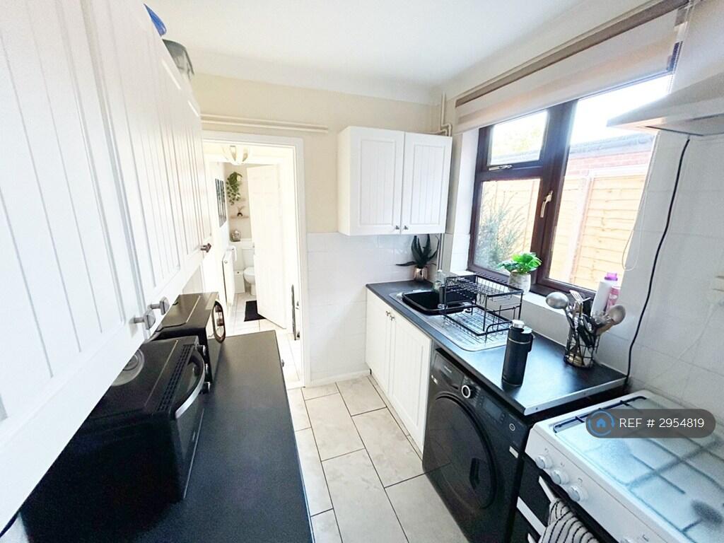 House in Ipswich - View 4