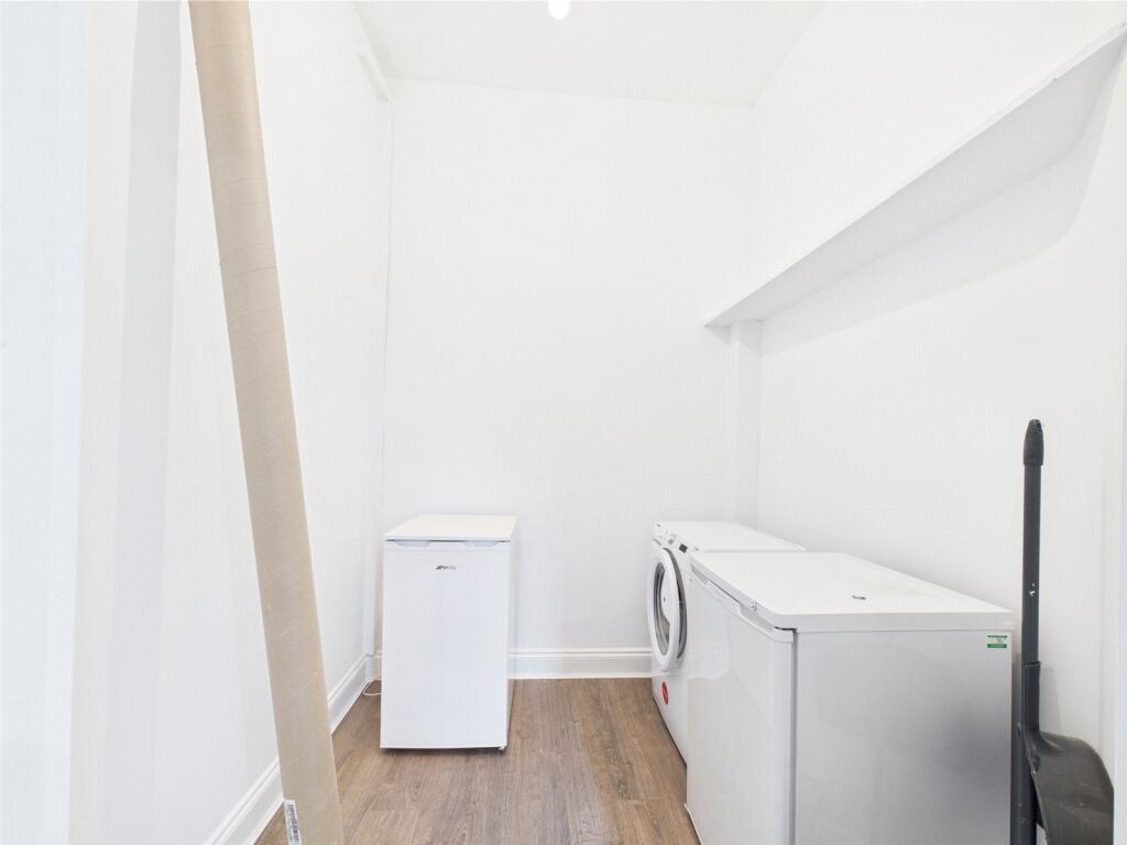 Apartment in Edinburgh - View 4