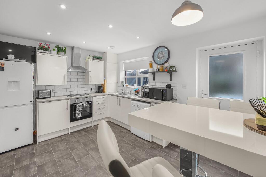 Georgias Way, Haydock, WA11 photo 2