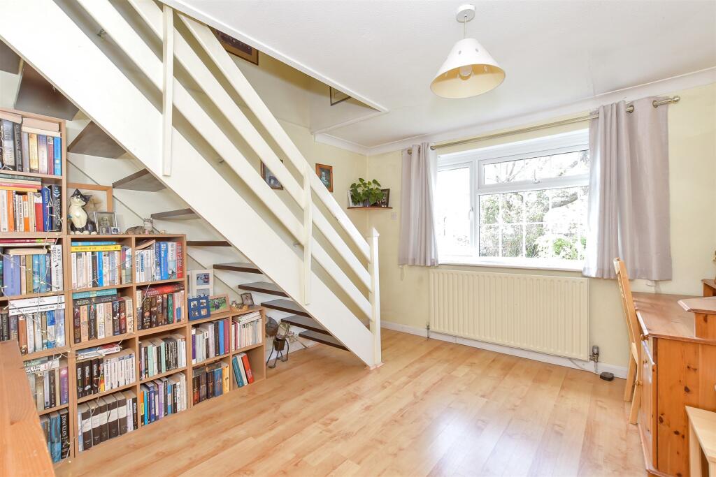 Sunnymead Drive, Waterlooville, Hampshire - View 6