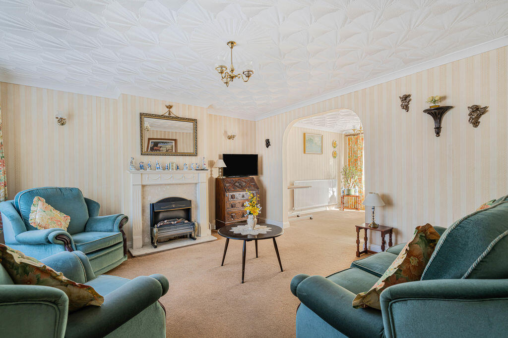House in Milton Keynes, West Bletchley - View 2