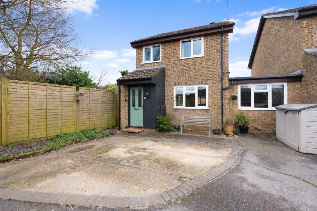 Main image of property: St. Johns Drive, Marchwood, Southampton, Hampshire, SO40 4XF