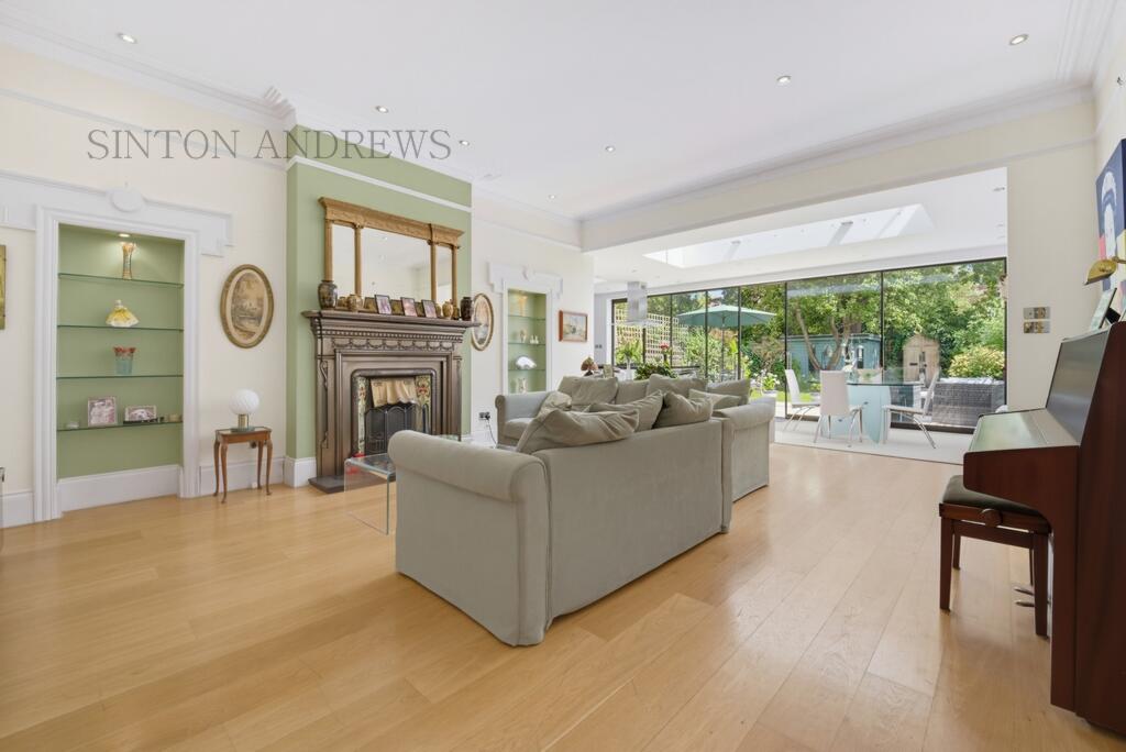 House in London, Perivale - View 2