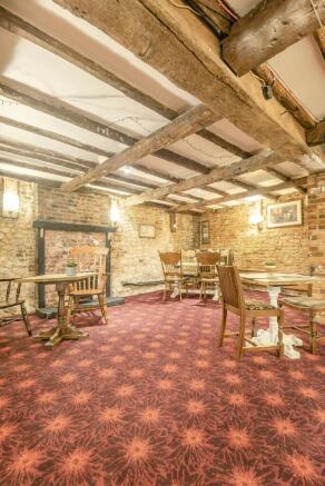 8685236-interior34.jpg
