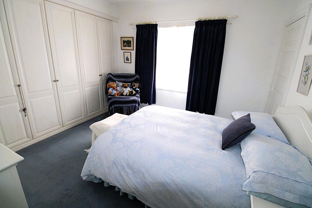 House in Bridgend - View 4