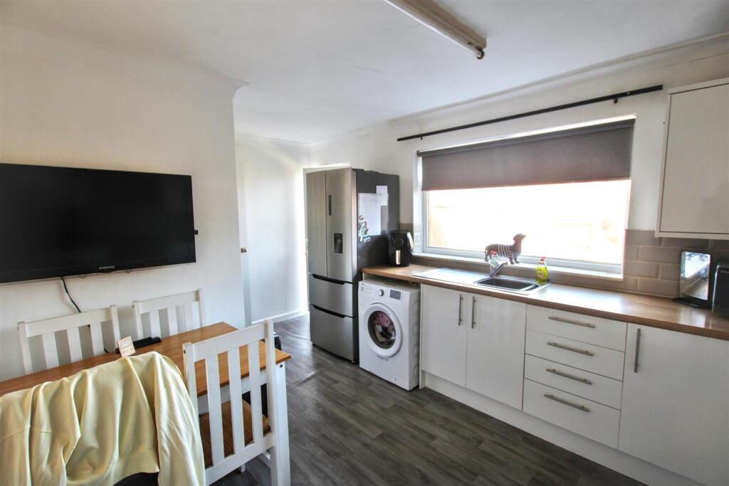 Tintagel Close, Sunderland photo 4