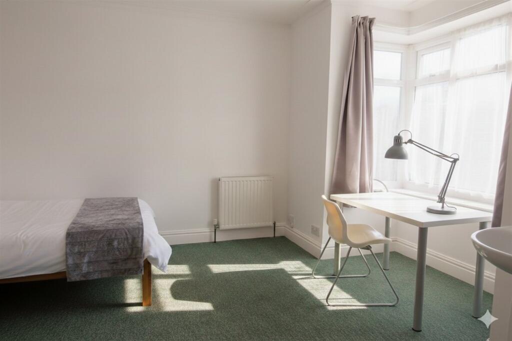 House in Bournemouth, Winton - View 5