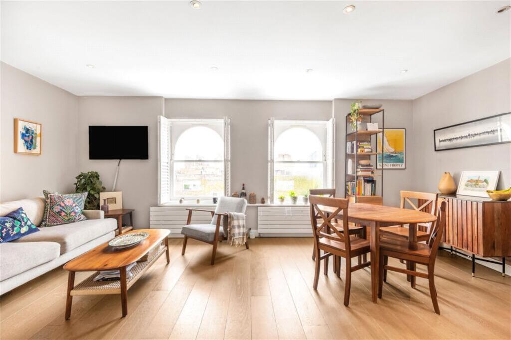 Apartment in London - View 5