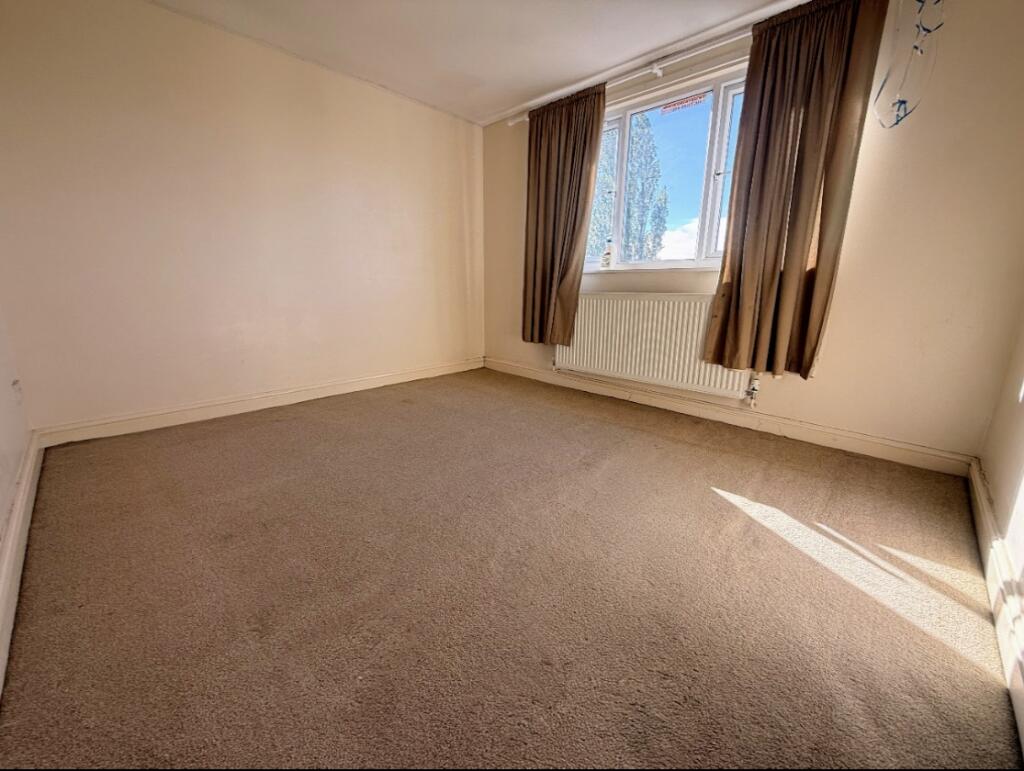 House in Kirklees, West Yorkshire - View 3