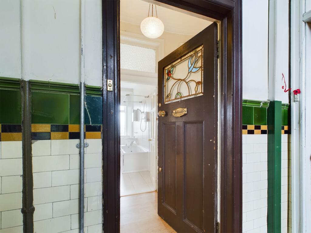 Main image of property: 2178 Dumbarton Road, Glasgow