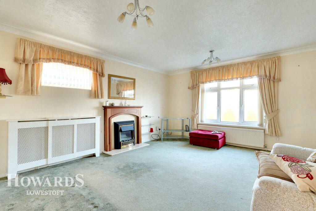 Catchpole Close, Kessingland photo 4