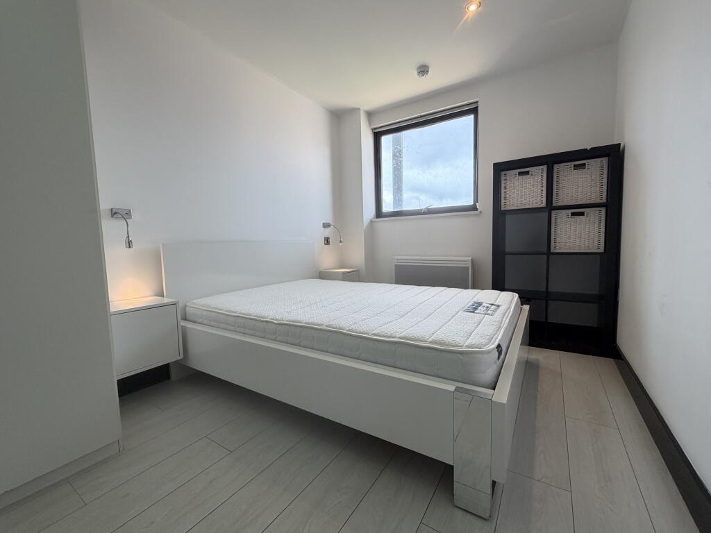 Apartment in Manchester - View 5