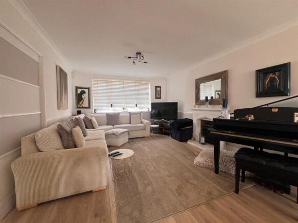Living Room 28