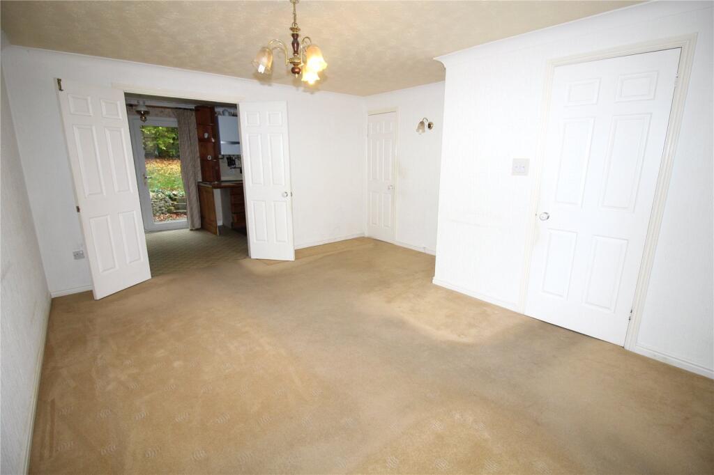 Anise Close, Swindon, Wiltshire, SN2 photo 2