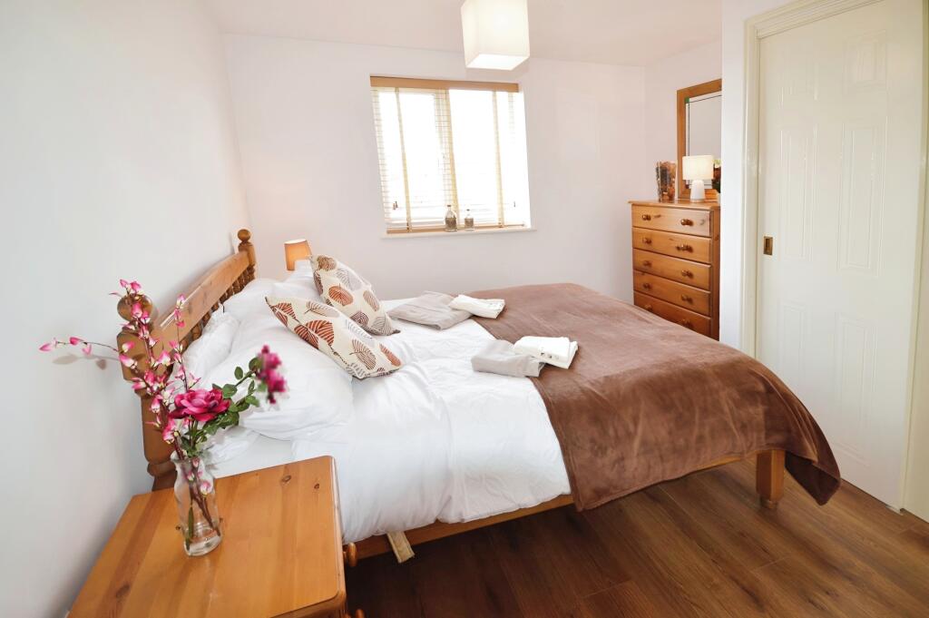Apartment in Cardiff, Tremorfa - View 4