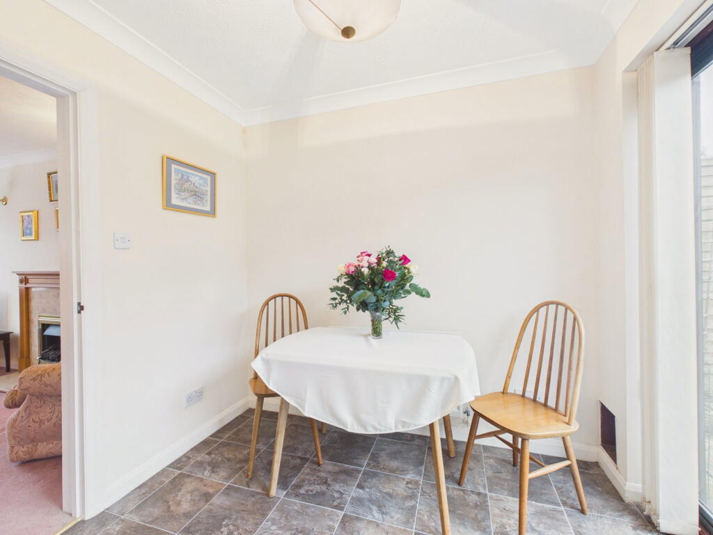 Lanyon Close, Horsham, RH12 5JP photo 4