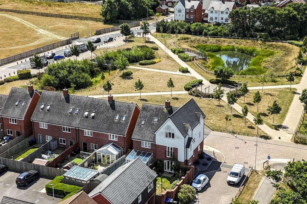 House in Worthing, Durrington - View 2