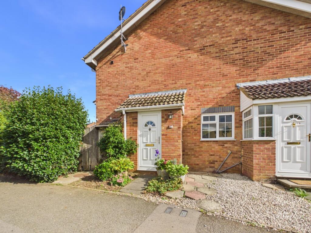Main image of property: Krohn Close, Buckingham, Buckinghamshire, MK18