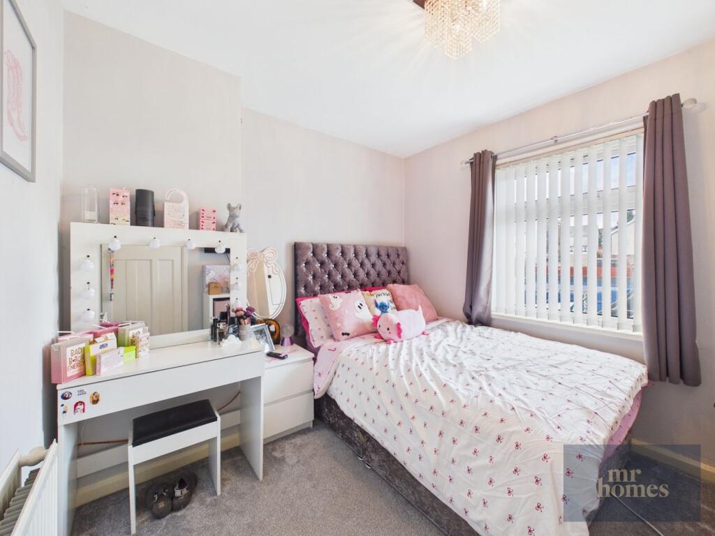 House in Cardiff, Michaelston-super-Ely, Ely - More